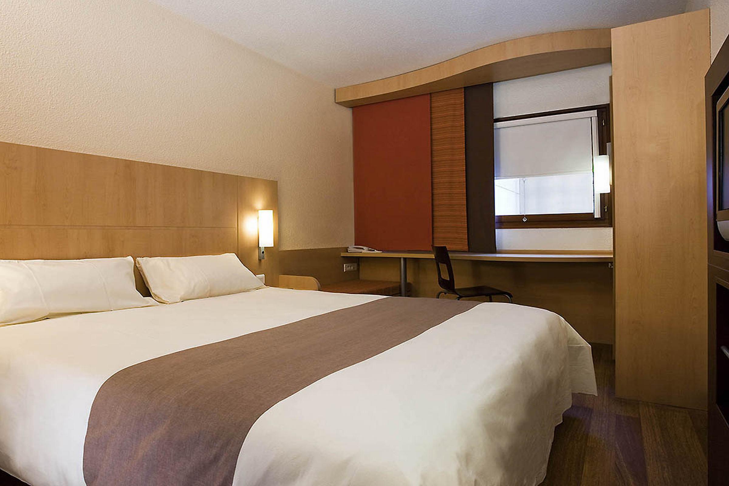 Ibis Hotel Koeln Am Dom Екстериор снимка