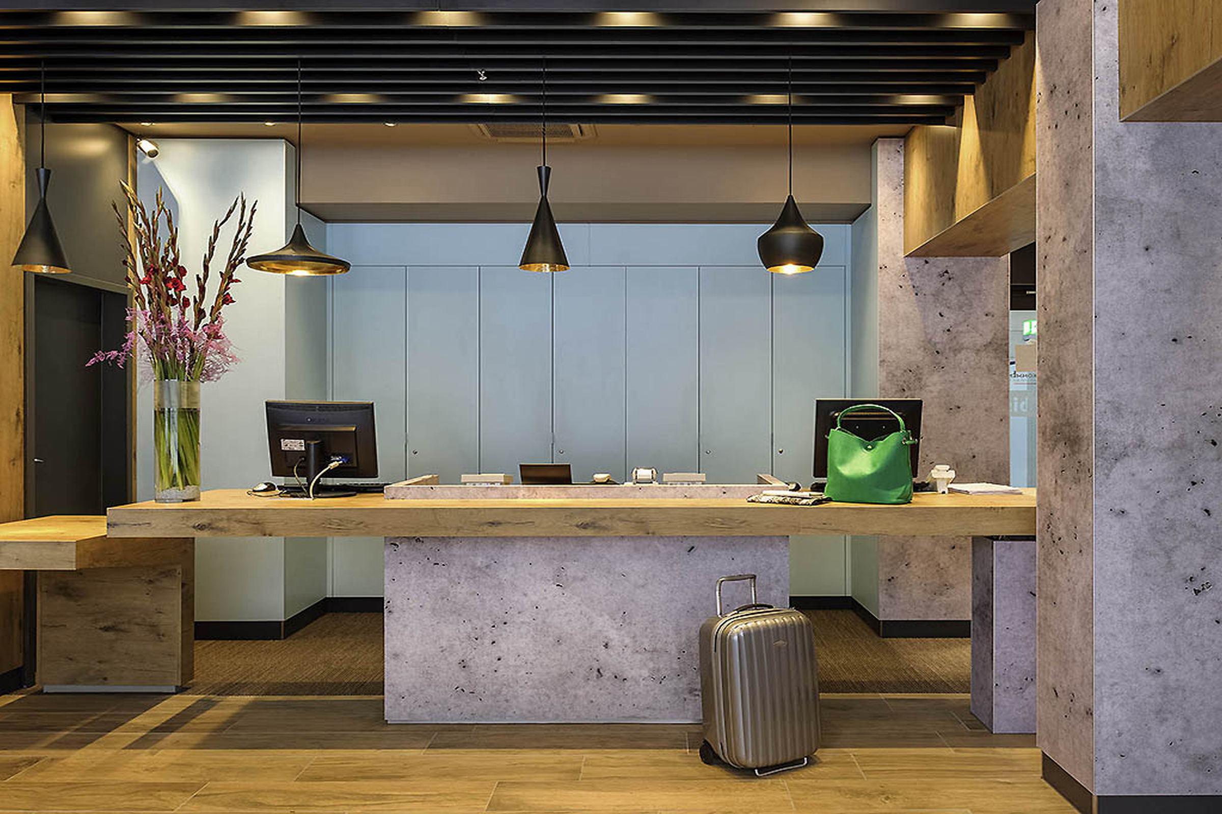 Ibis Hotel Koeln Am Dom Екстериор снимка