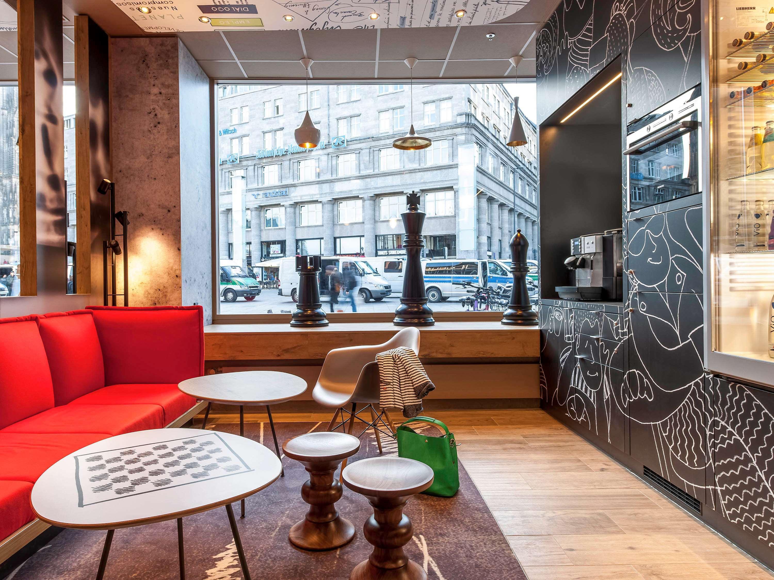 Ibis Hotel Koeln Am Dom Екстериор снимка