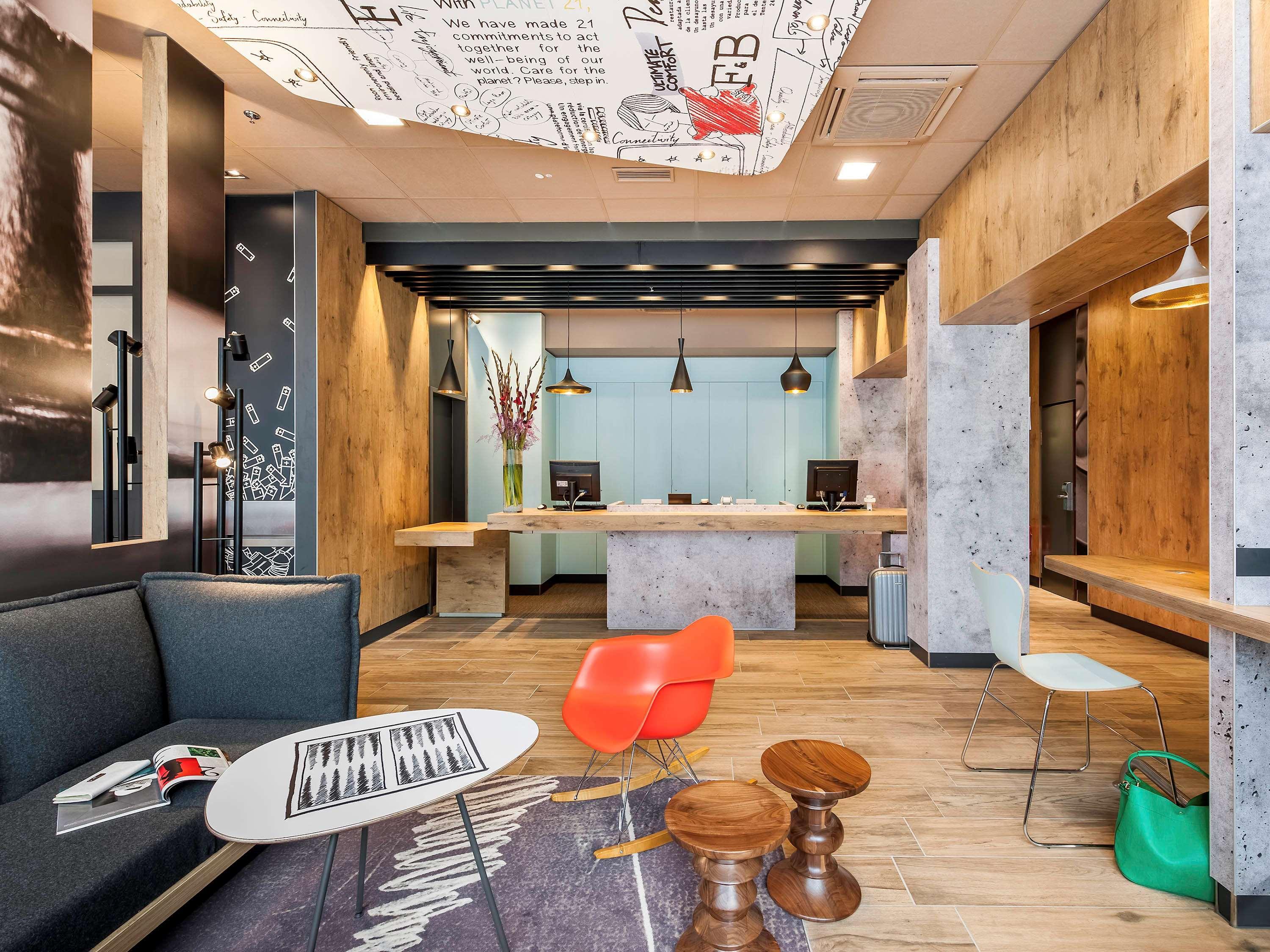 Ibis Hotel Koeln Am Dom Екстериор снимка
