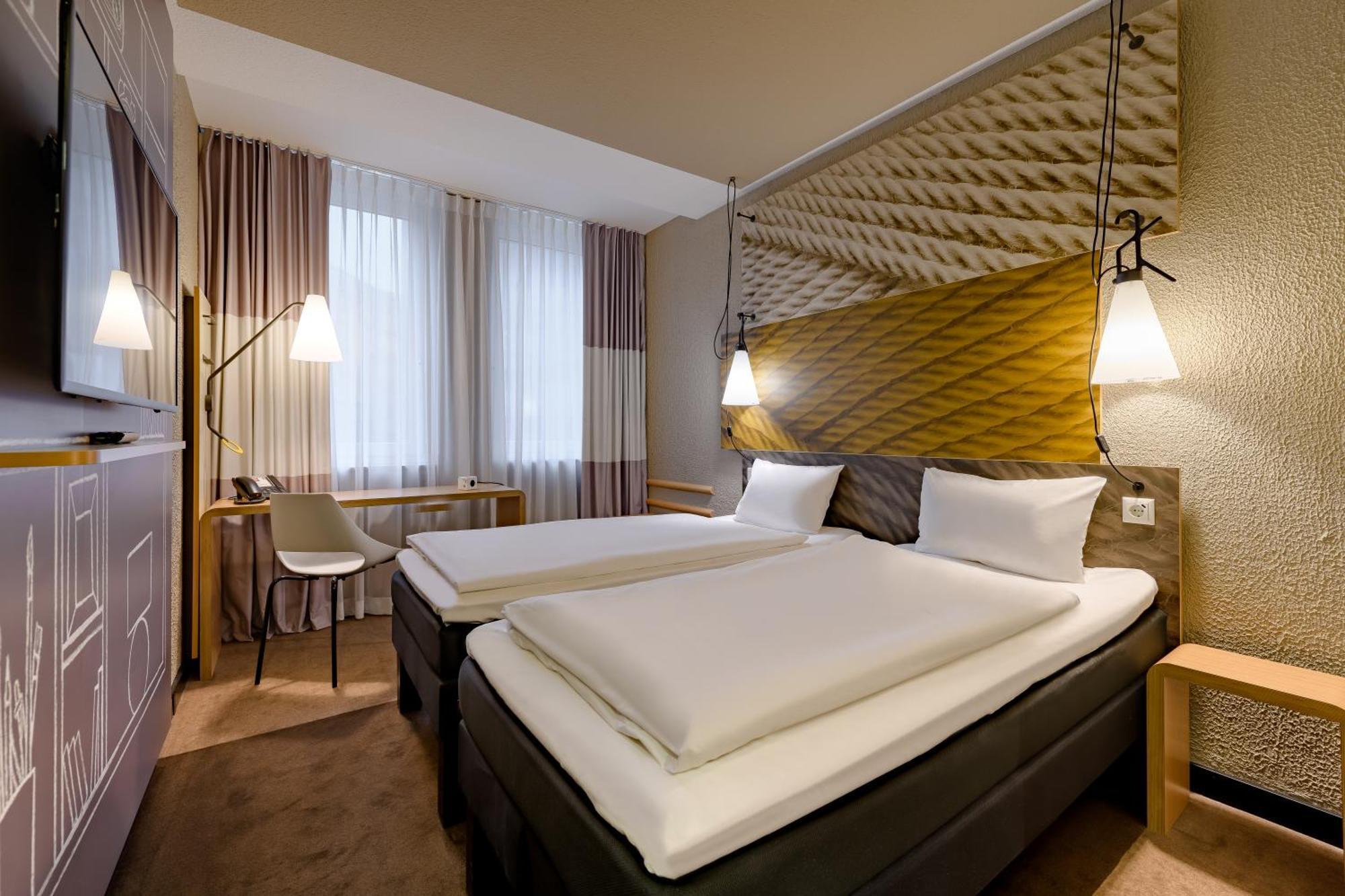Ibis Hotel Koeln Am Dom Екстериор снимка
