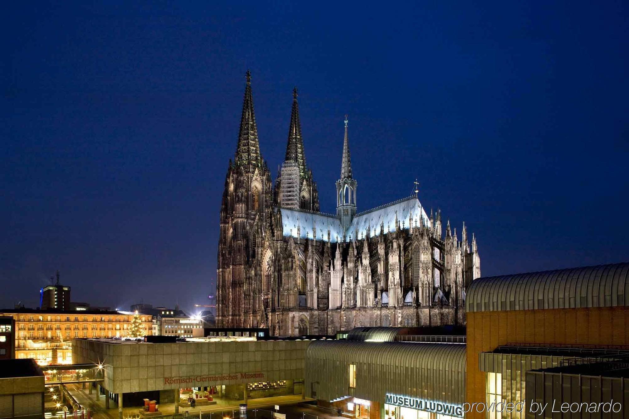 Ibis Hotel Koeln Am Dom Екстериор снимка
