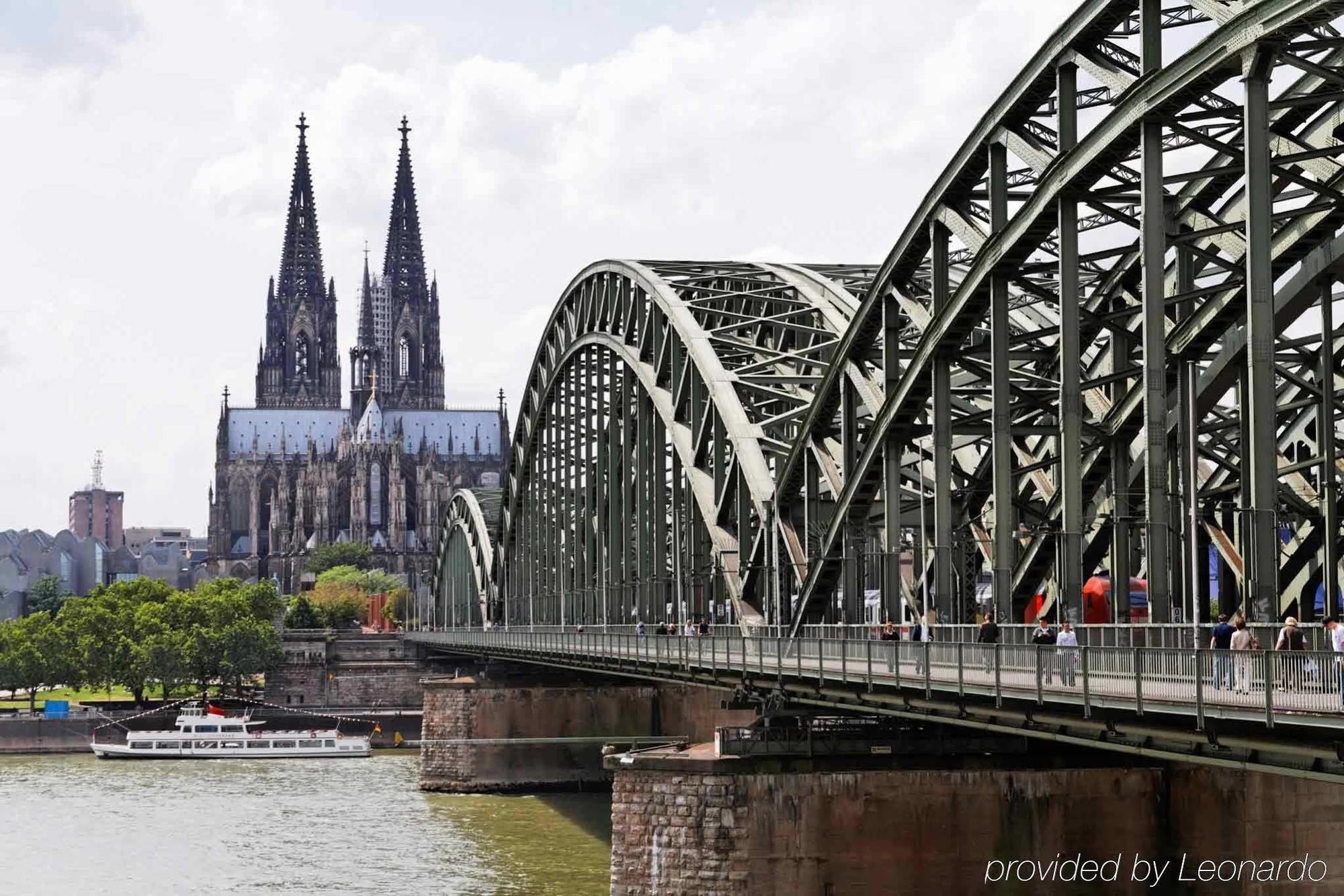 Ibis Hotel Koeln Am Dom Екстериор снимка
